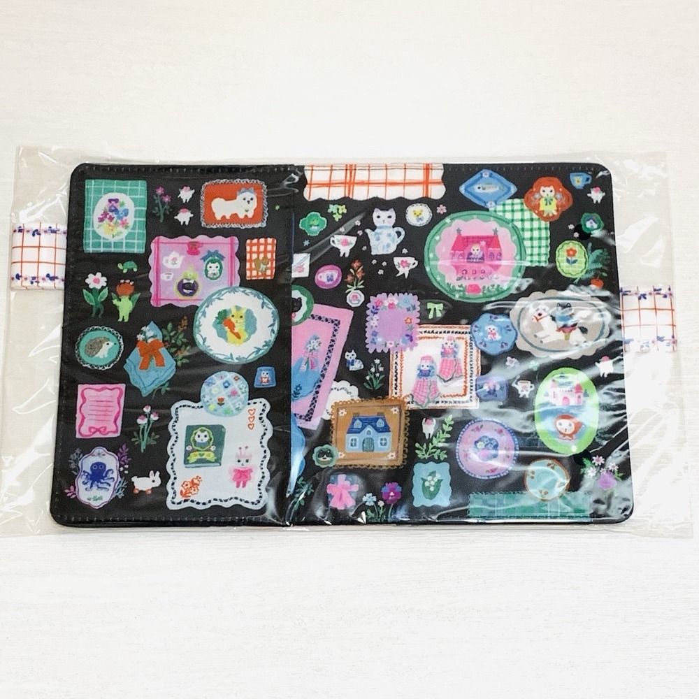 Hobonichi 2026 Yumi Kitagishi A6 Cover White Cat's Table Decoration